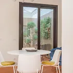 Inner Garden Retreat Near Ghirlandina Lejlighed *