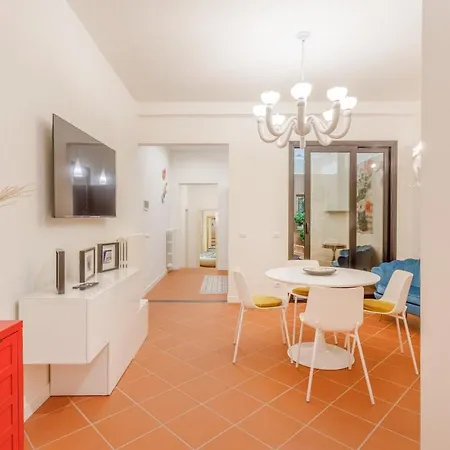 Inner Garden Retreat Near Ghirlandina Lägenhet *