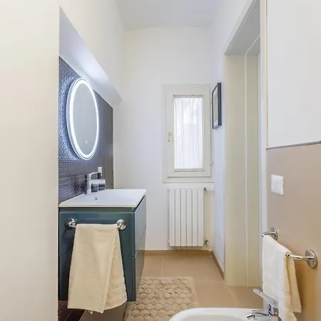 Apartamento Inner Garden Retreat Near Ghirlandina