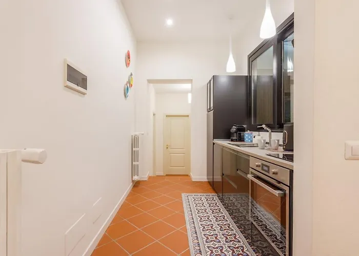 Inner Garden Retreat Near Ghirlandina Lägenhet Modena