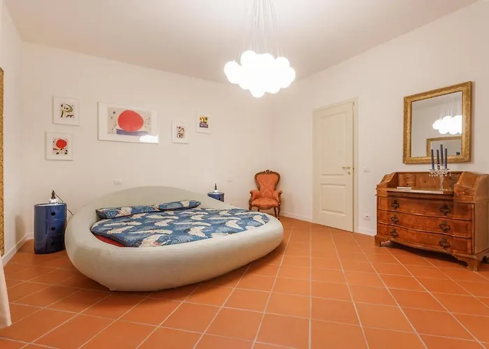 Inner Garden Retreat Near Ghirlandina Lägenhet Modena