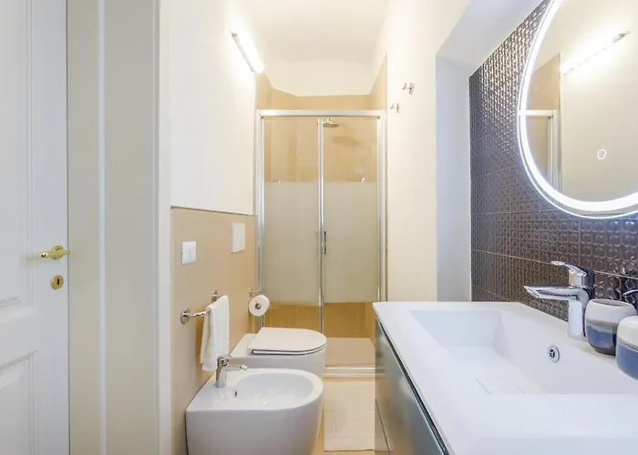 Inner Garden Retreat Near Ghirlandina Lägenhet Modena